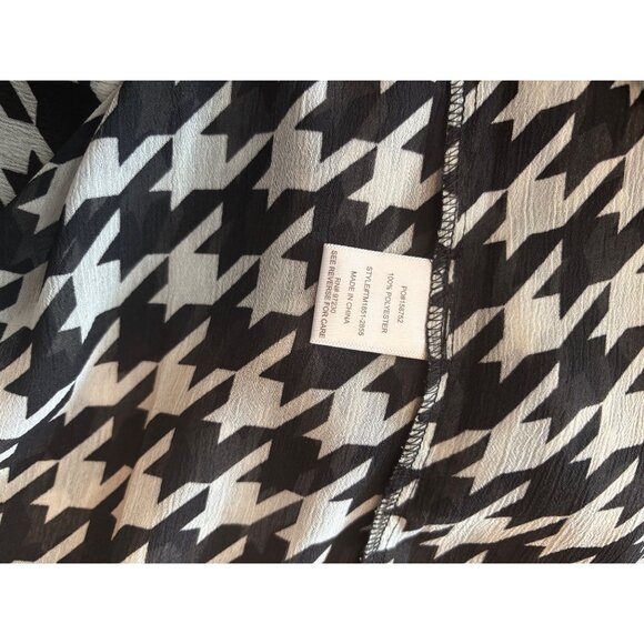 Almost NWT Famous Stunning Black & White Sheer Slipover Top Blouse Size XL - Picture 8 of 10